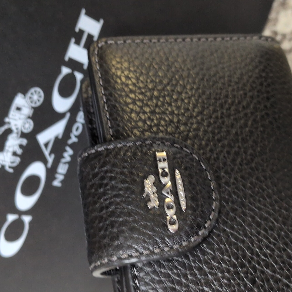 ✨SOLD✨NEW Coach Black Corner Zip Medium Snap Wallet Pebble Leather Authentic - Picture 2 of 8